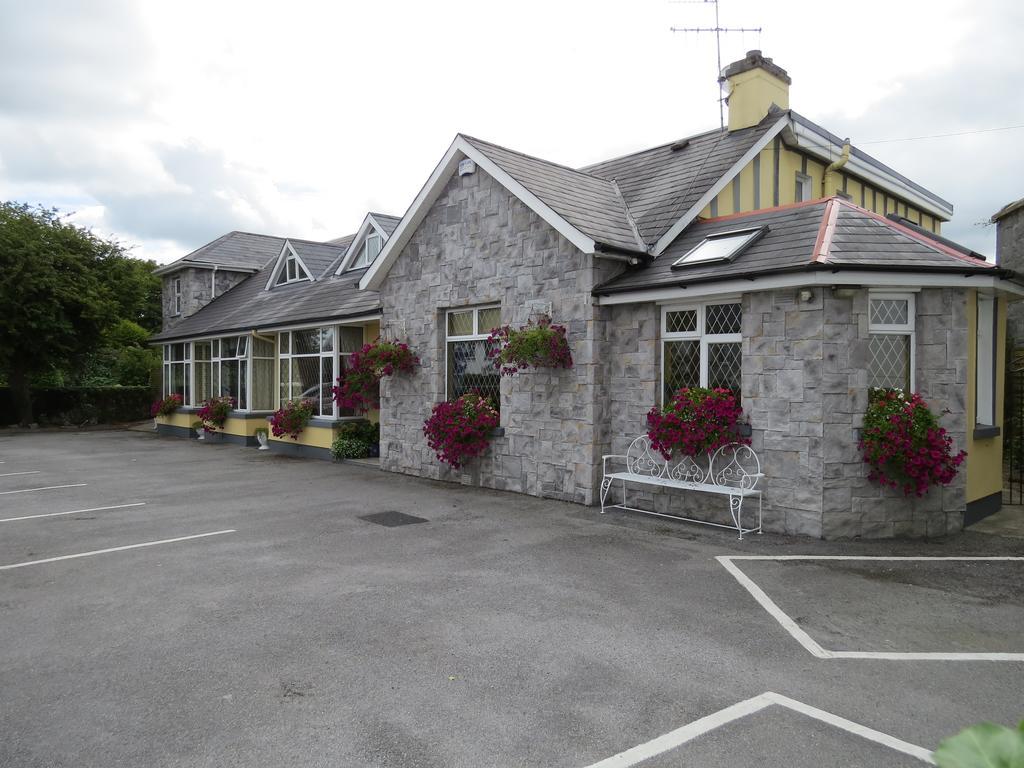 Grey Gables B&B Ennis Exterior photo